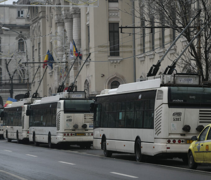 STB vrea să repare instalațiile de aer condiționat de pe 95 de troleibuze. Investiția se ridică la peste 110.000 de euro | FOTO: Inquam Photos /Alberto Groşescu