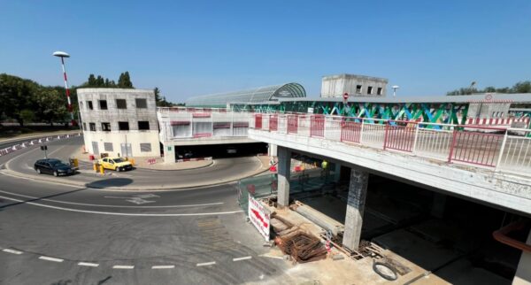 Parcarea Sosiri de la Aeroportul Otopeni se închide