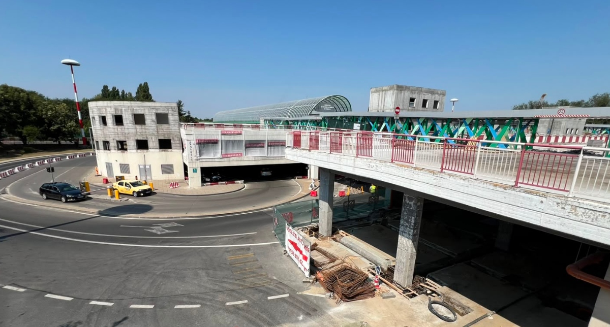 Parcarea Sosiri de la Aeroportul Otopeni se închide