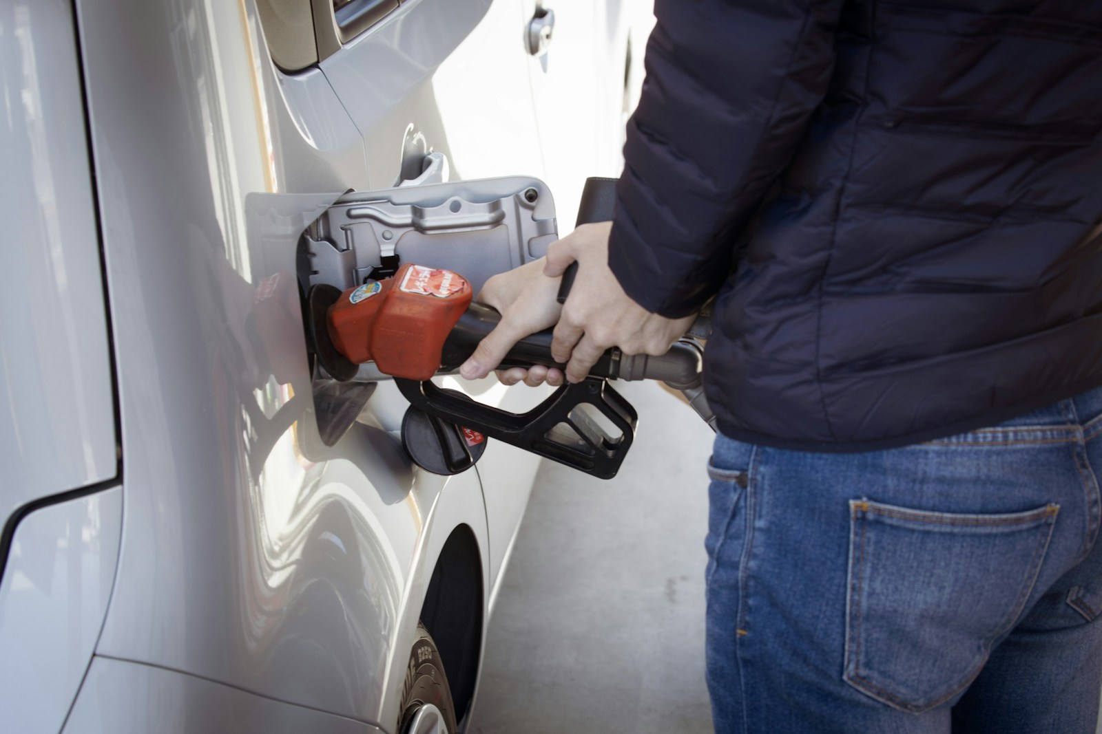 Preț Motorină | Diferență de un ban până la pragul de 11 lei la stațiile din Capitală. Benzina se apropie și ea de pragul de 10 lei | FOTO: Unsplash.com