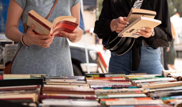 Prima ediție „Grădina cu Cărți” are lor în weekendul 11-13 septembrie, în Piațeta Favorit. Sunt pregătite lansări de carte și ateliere pentru toate vârstele