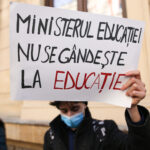 Elevii din toată țara protestează luni împotriva uniformelor obligatorii. Președintele CMEB: „Problemele din educație nu se vor epuiza dacă ne îmbrăcăm toți la fel”