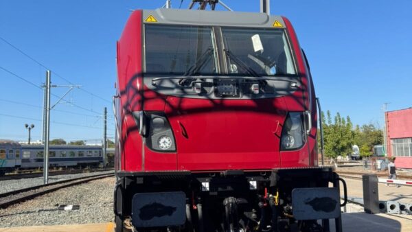 Două locomotive electrice Alstom Traxx au fost recepționate preliminar