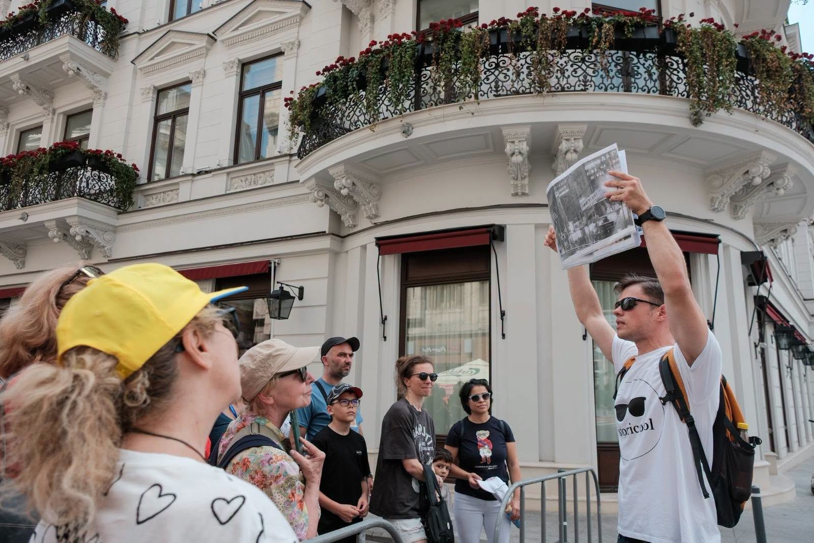 Tururi ghidate pe Calea Victoriei, în cadrul „Străzi Deschise”. Sunt gratuite, dar bucureștenii trebuie să se înscrie