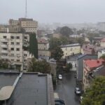 Vremea se răcește în București. ANM anunță ploi și intensificări ale vântului