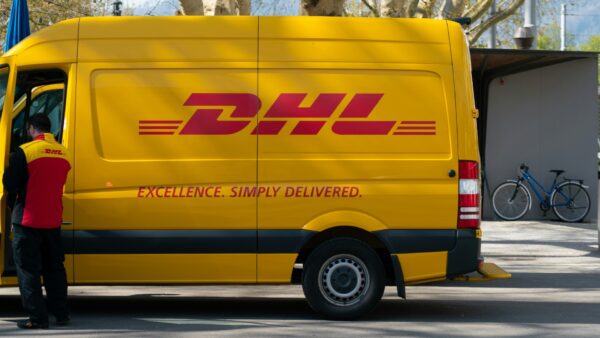 Aprovizionarea și curieratul ar putea fi interzise în orele de vârf în București. Primăria propune măsura pentru reducerea traficului din oraș