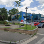 Primăria Sectorului 5 vrea să redeschidă Piață Ferentari. Spațiul fusese transformat într-un „centru multifuncțional de servicii pentru sănătate, educație și activități conexe”. FOTO: Gmaps