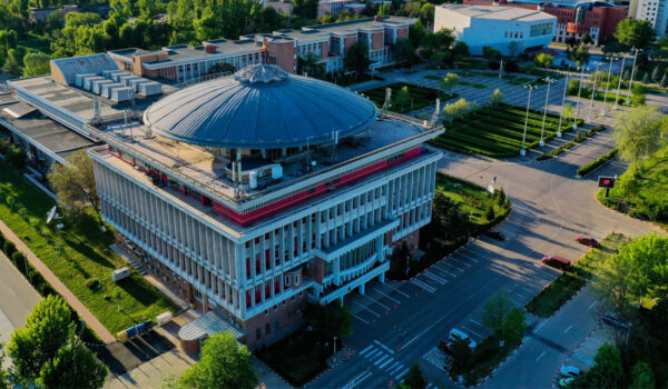 Manifest | Generația Z pășește pentru prima dată în băncile facultății. Ce așteptări au proaspeții studenți și ce sfaturi le oferă celor care îi vor urma anul viitor | FOTO: Arhiva