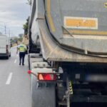Restricțiile orare pentru camioanele și utilajele care ajung în București ar putea dispărea. Noul regulament privind circulația vehiculelor de mare tonaj, pe masa CGMB