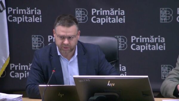 Ciucu renunță la regulamentul ce interzice aprovizionarea și curieratul în orele de vârf. Proiectul a fost retras de pe ordinea de zi a CGMB