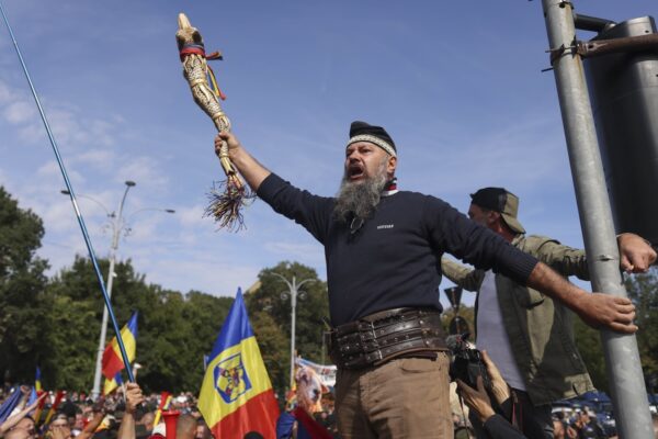 violențele din Piața Victoriei