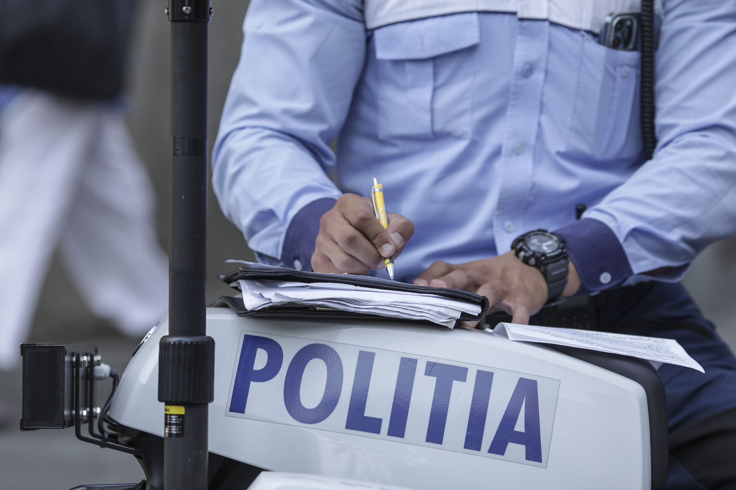 Aproape 12.000 de euro amenzi pentru nereguli în transportul alternativ și în regim de taxi, din Capitală