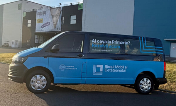 Serviciu public mobil la Primăria Sectorului 1. Biroul cetățeanului pe roți, prezentat la Salonul Auto București. FOTO: PS1