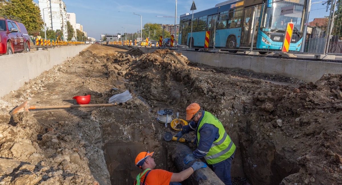 O conductă de gaze a fost descoperită pe șantierul viitoarei linii 47 de tramvai, pe Prelungirea Ghencea, pe tronsonul trei