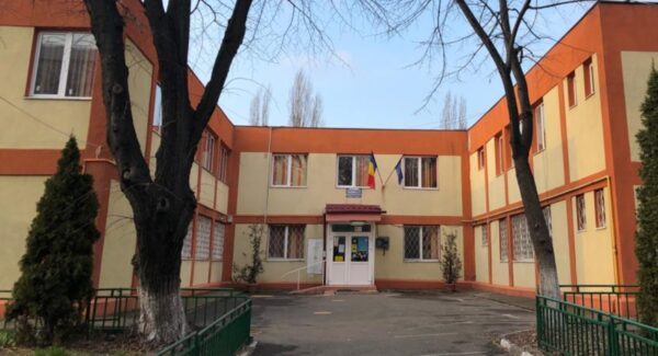 Grădinița Hillary Clinton renovată