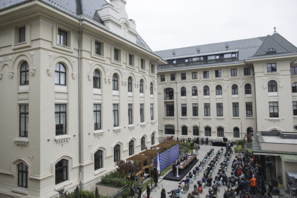 Capitala s-ar putea înfrăți cu Kievul. Consilierii generali își vor exprima acordul săptămâna aceasta. Ciucu: „Cred că este un moment în care și Bucureștiul să contribuie și mai mult decât a făcut-o”