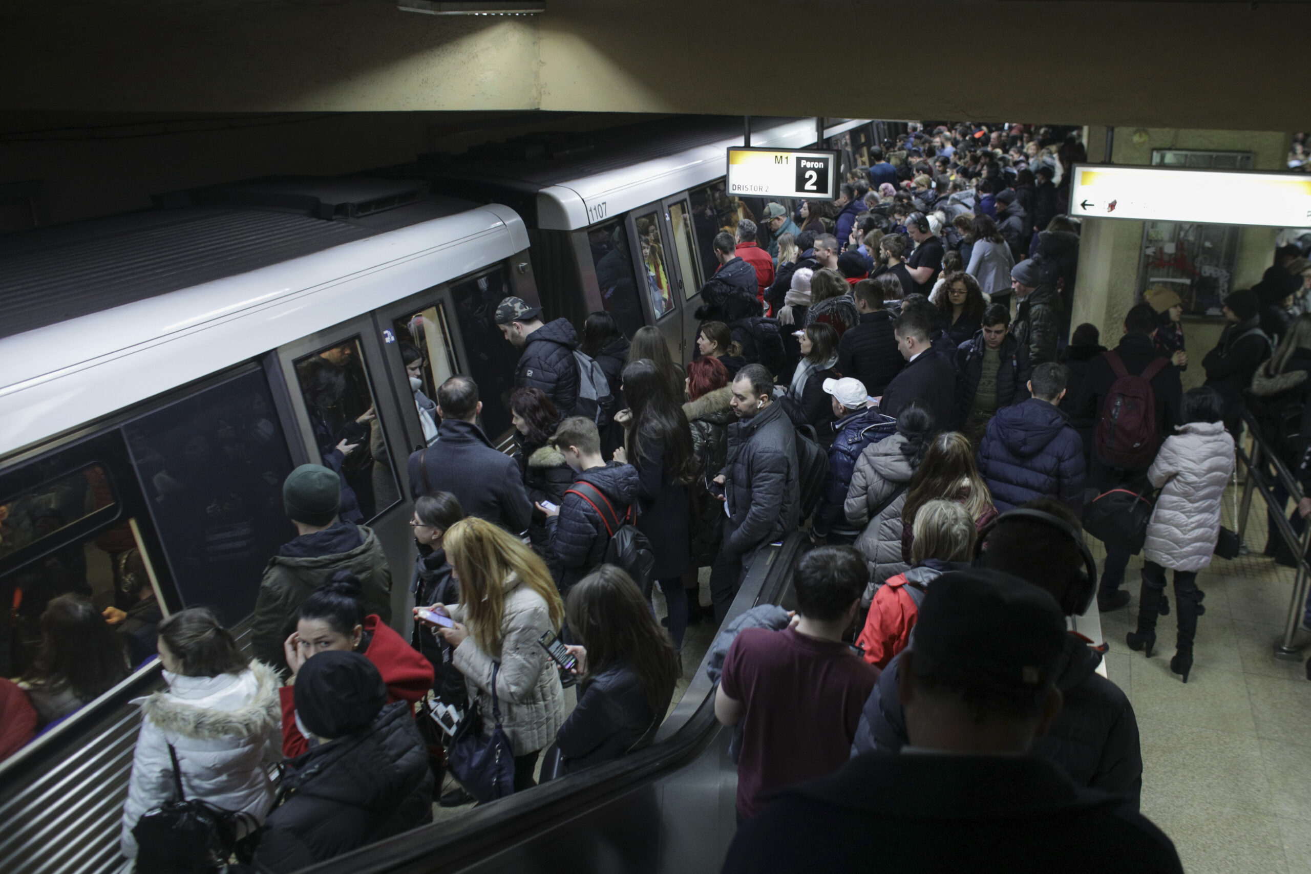 Trafic oprit la metrou, pe magistrala M2. Un incident a avut loc la stația Constantin Brâncoveanu