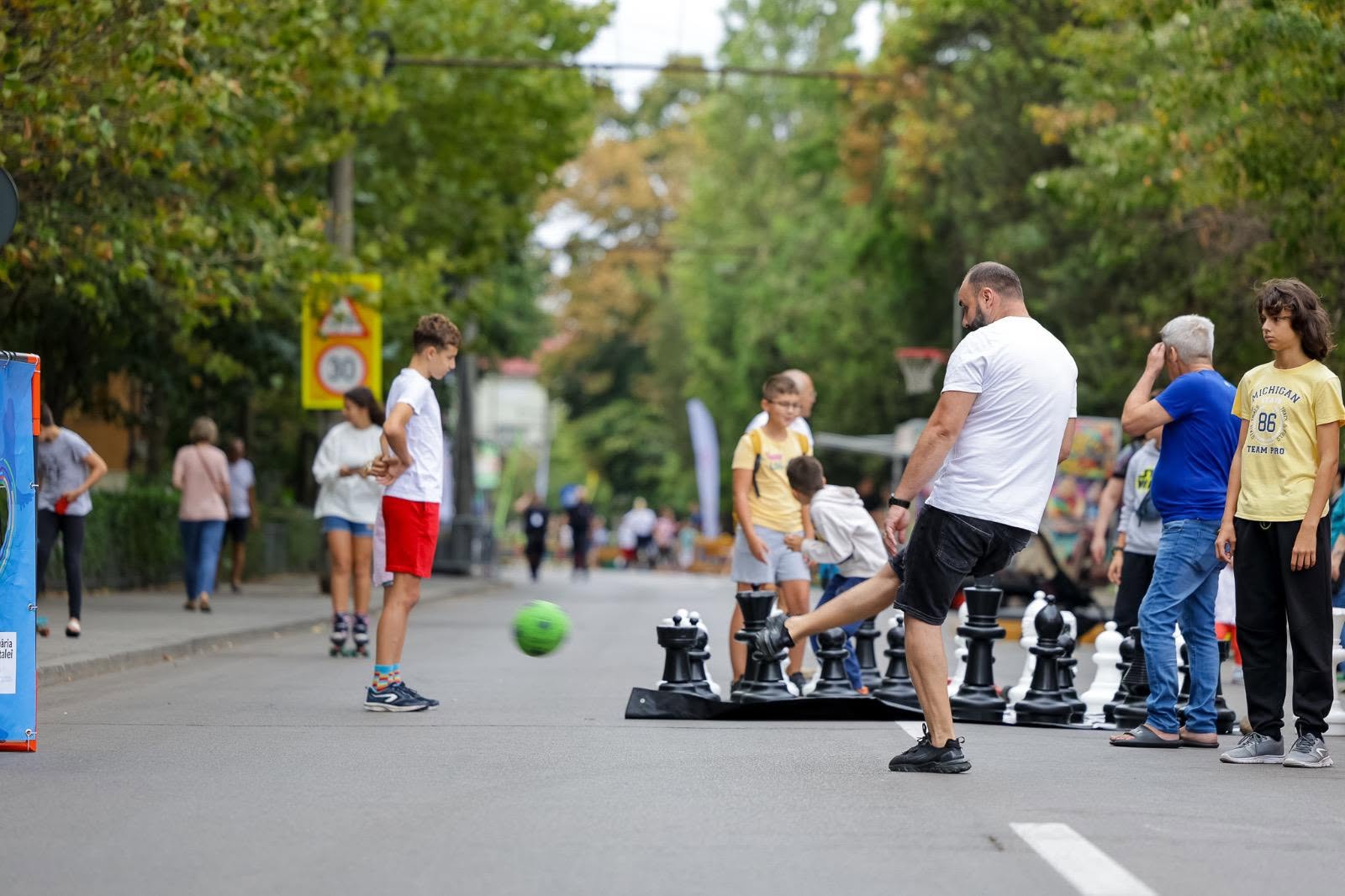 „Pajura District Fest” are loc în weekend, cu demonstrații sportive, ateliere și proiecție de film. Care este programul complet al evenimentului