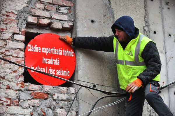 13 clădiri cu risc seismic din București, în pregătiri pentru consolidare. Lucrările sunt estimate la peste 70 de milioane de euro