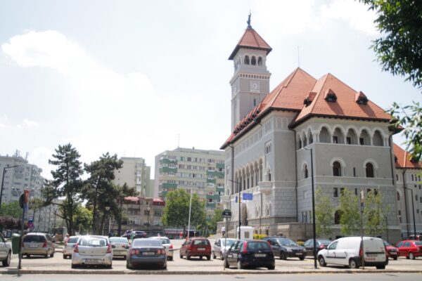 soției lui Maricel Păcuraru