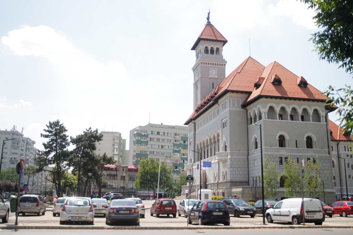 soției lui Maricel Păcuraru