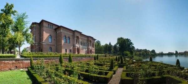 Tarifele pentru patru instituții de cultură din Capitala intră în dezbaterea CGMB. FOTO: Arhiva