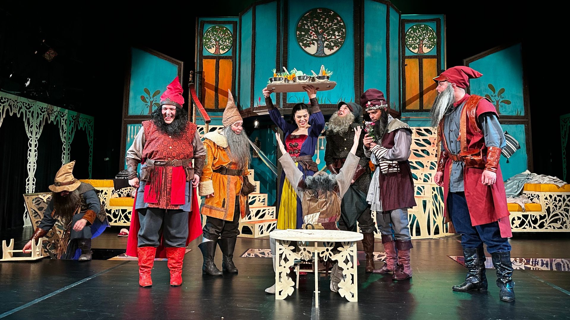 Spectacole pentru cei mici, în octombrie, la Teatrul Ion Creangă