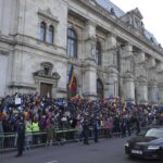 Protest al susţinătorilor lui Călin Georgescu la Curtea de Apel Bucureşti. FOTO: INQUAM / Octav Ganea
