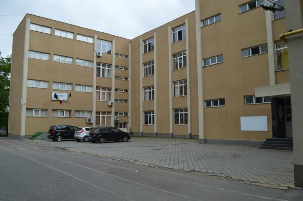 Cinci ani de detenție pentru elevul care a înjunghiat-o pe profesoara de japoneză