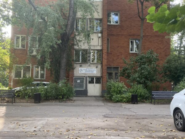 Peste 4.000 de elevi din Sectorul 6 învață „în deplasare” din cauza reabilitărilor