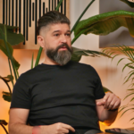 Dorin Ștefan Adam, profesorul acuzat de hărțuire sexuală/ Foto: captură YouTube – The Institute