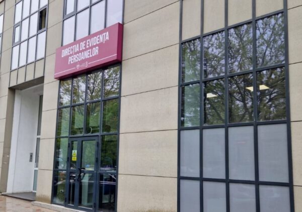 Programul de lucru cu publicul la Birourile de Evidență a Persoanelor, până pe 8 decembrie. PS3