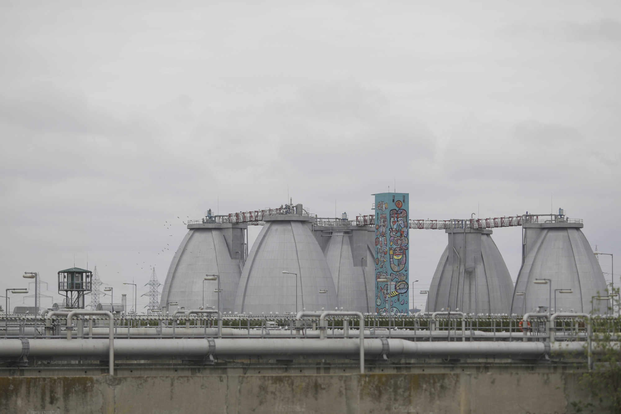 „Caseta de sub Dâmbovița”, principala magistrală de canalizare a Capitalei, intră în reparații. Incineratorul de nămol de la Glina, în curs de finalizare