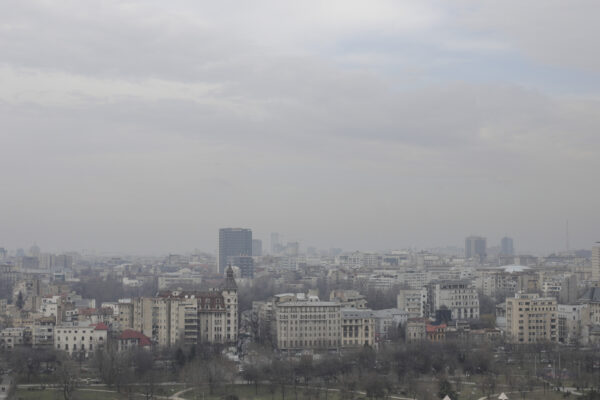 Calitatea aerului din Capitală, afectată de termocentralele din Balcani