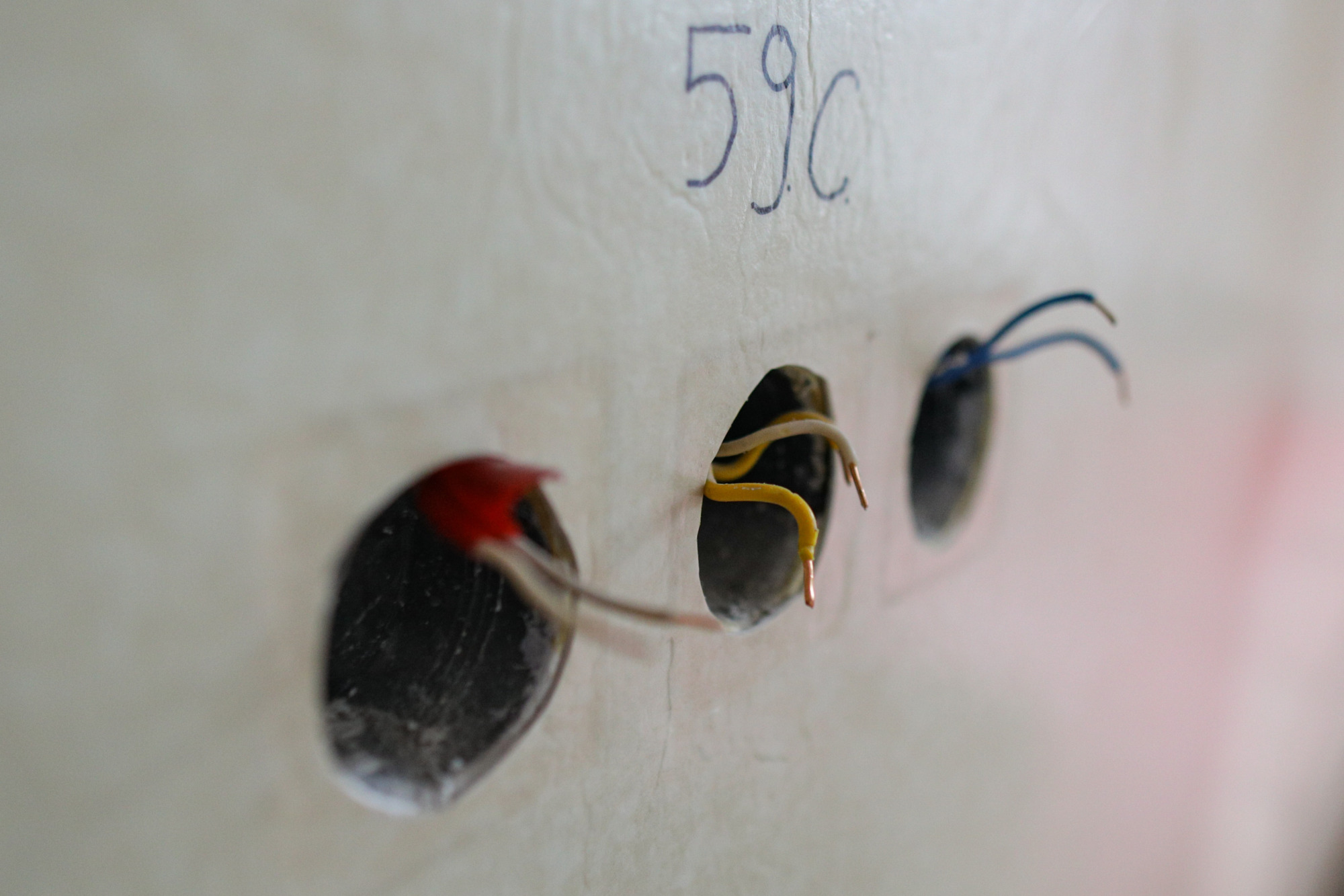 Nouă spitale din București au instalațiile electrice neverificate de zeci de ani – Context.ro