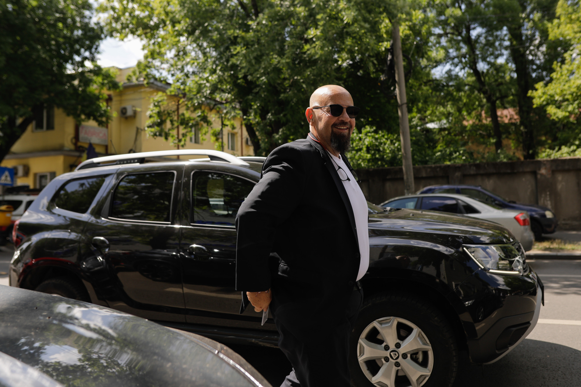 Primarul Piedone aduce înapoi promisiunea din urmă cu 10 ani: transport gratuit pentru bucureșteni. Concurenții Firea și Prigoană folosesc și ei această promisiune electorală.