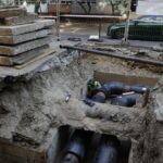 Lucrări de modernizare în toate cele 6 sectoare. Aproape 400 imobile rămân fără apă caldă şi căldură. Foto: Inquam Photos / George Călin