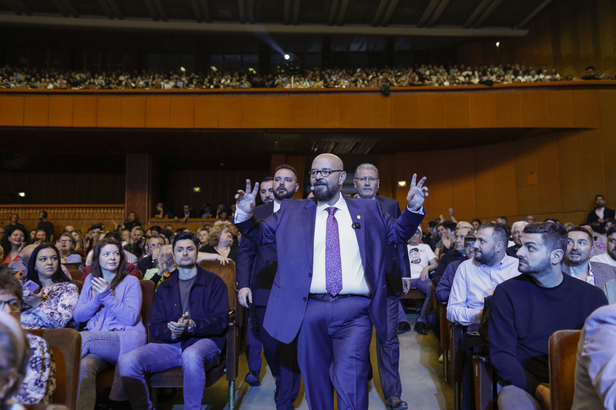 Ciolacu spune că nu mai încape loc de negocieri pentru retragerea lui Piedone. Nici candidatul PUSL nu pare deschis la dialog