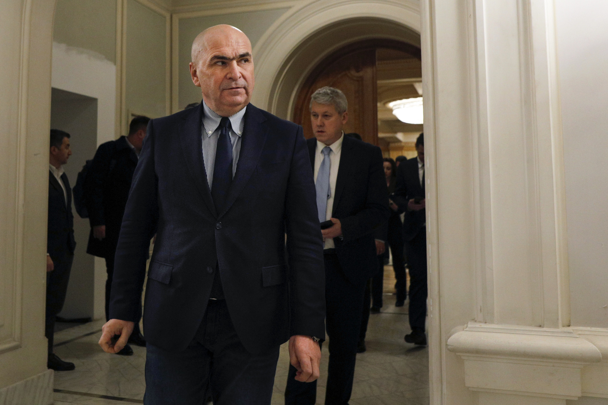 Un susținător al lui Călin Georgescu a fost arestat, pentru amenințări la adresa familiei lui Bolojan, făcute pe TikTok