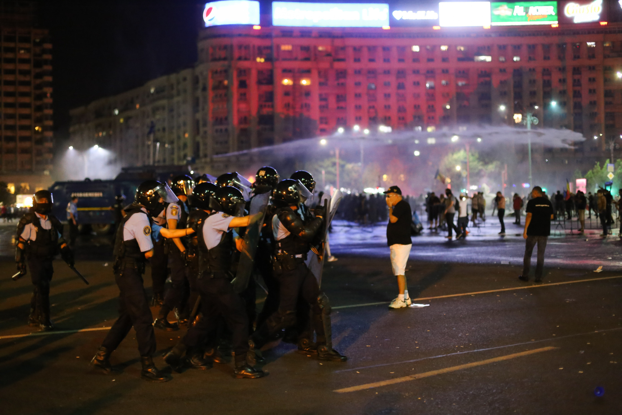 Protest în Piaţa Victoriei. Se cere dreptate pentru victimele manifestaţiei din 10 august 2018