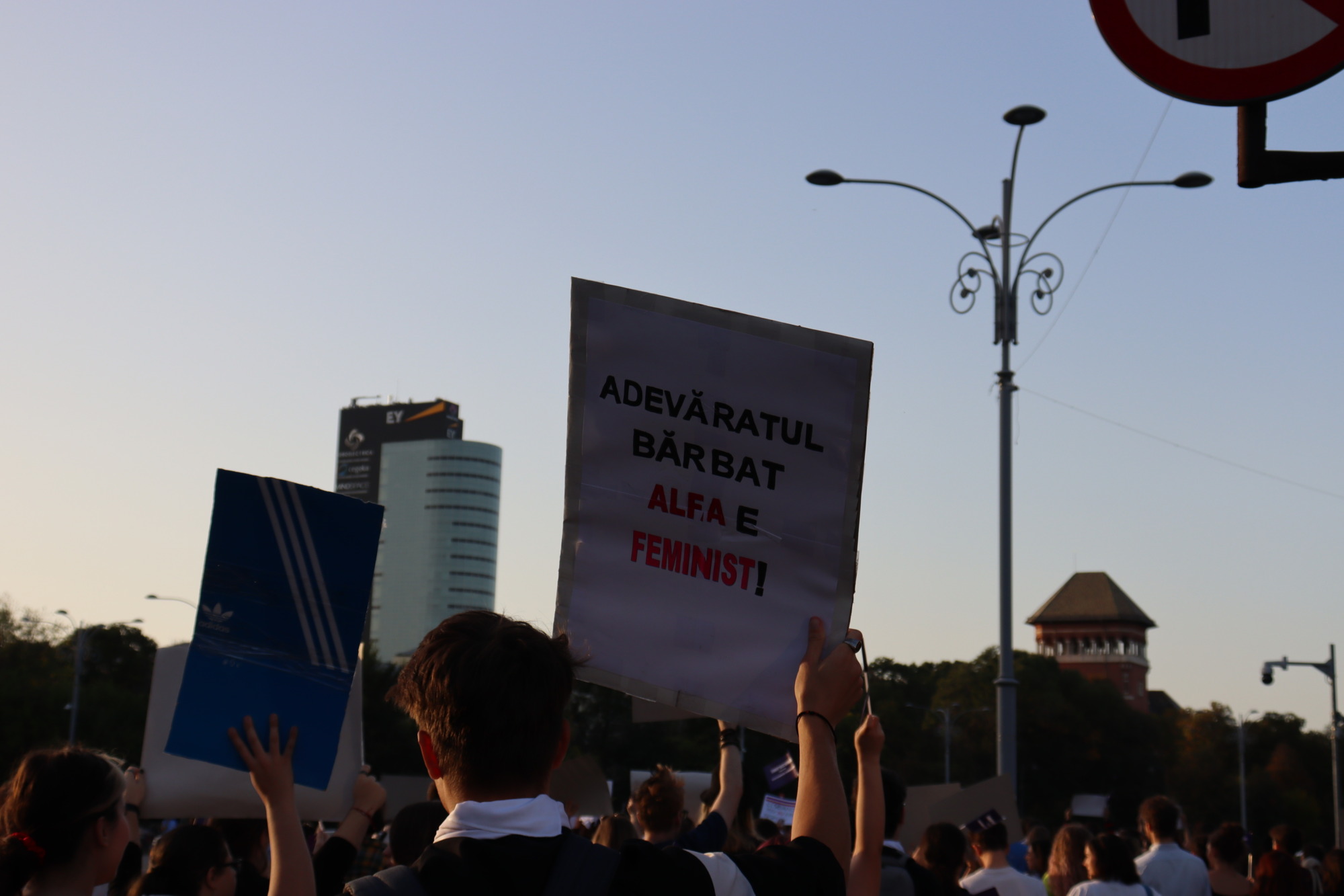 REPORTAJ | Cum, dar și de ce, s-a desfășurat marșul „Împreună pentru Siguranța Femeilor”
