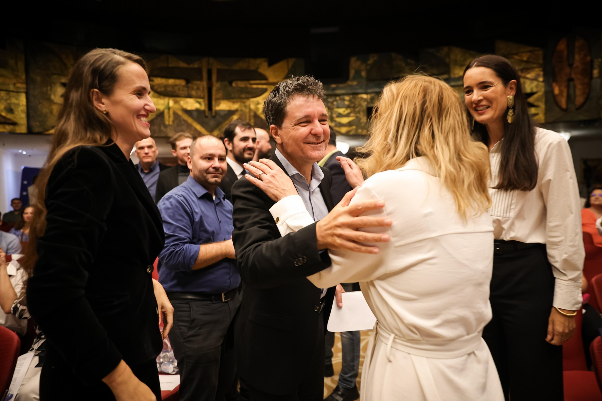 Nicuşor Dan crede că Elena Lasconi ar fi un primar bun în București