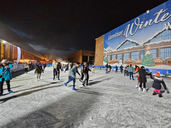 Laminor Wonderland: cinci zone tematice și patinoar extins