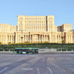 Două linii deviate și alte treisprezece cu program prelungit, de „Zilele Bucureștiului 565 ani”.