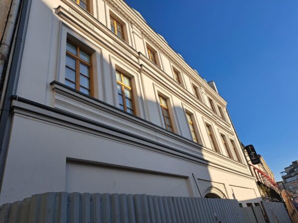Hotelul Concordia, simbolul Unirii Principatelor din inima Capitalei, în plin proces de „lifting istoric”. De ce întârzie să fie deschis publicului