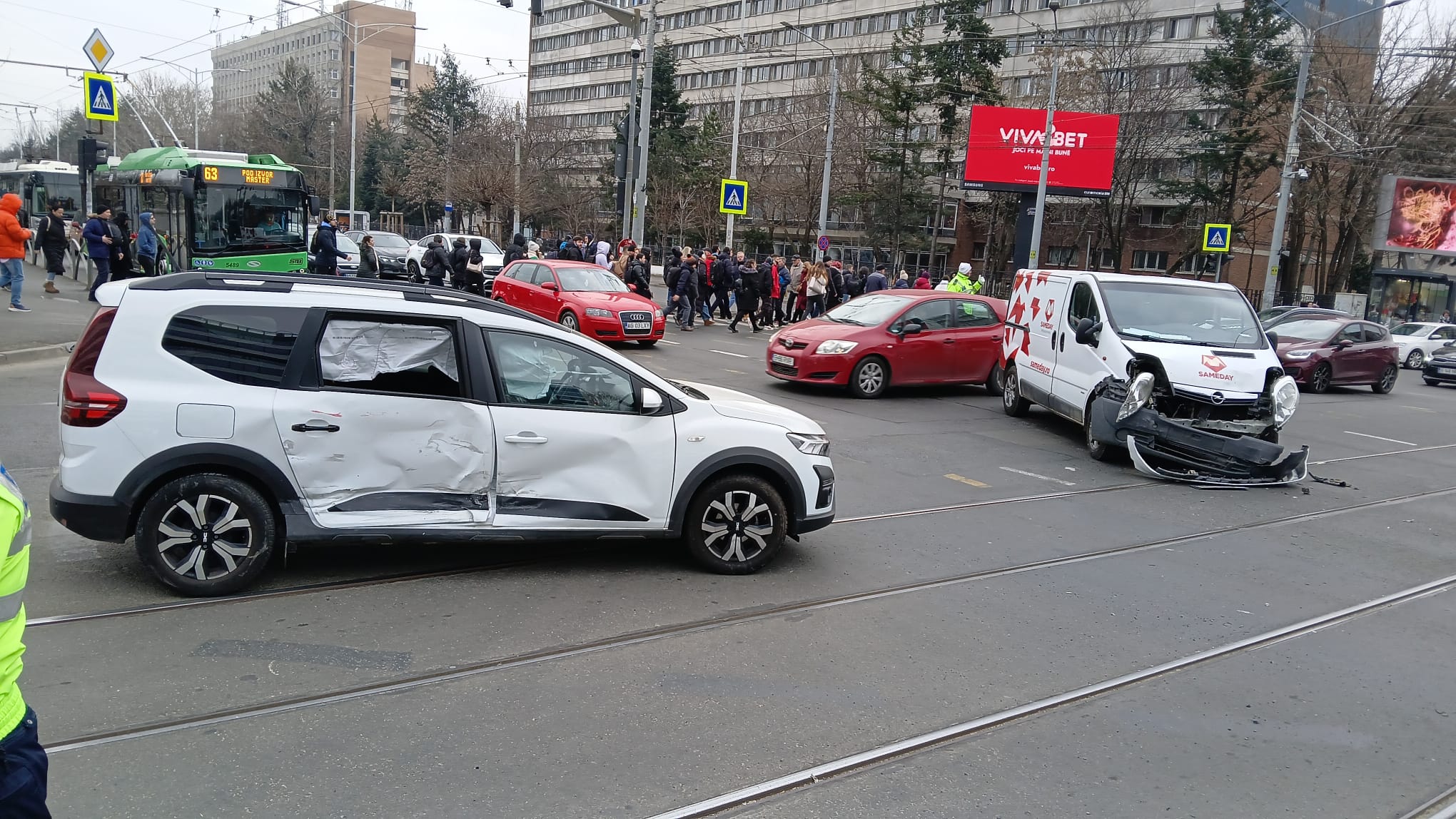 Accident în lanț pe Șoseaua Chitilei. 6 autovehicule s-au ciocnit