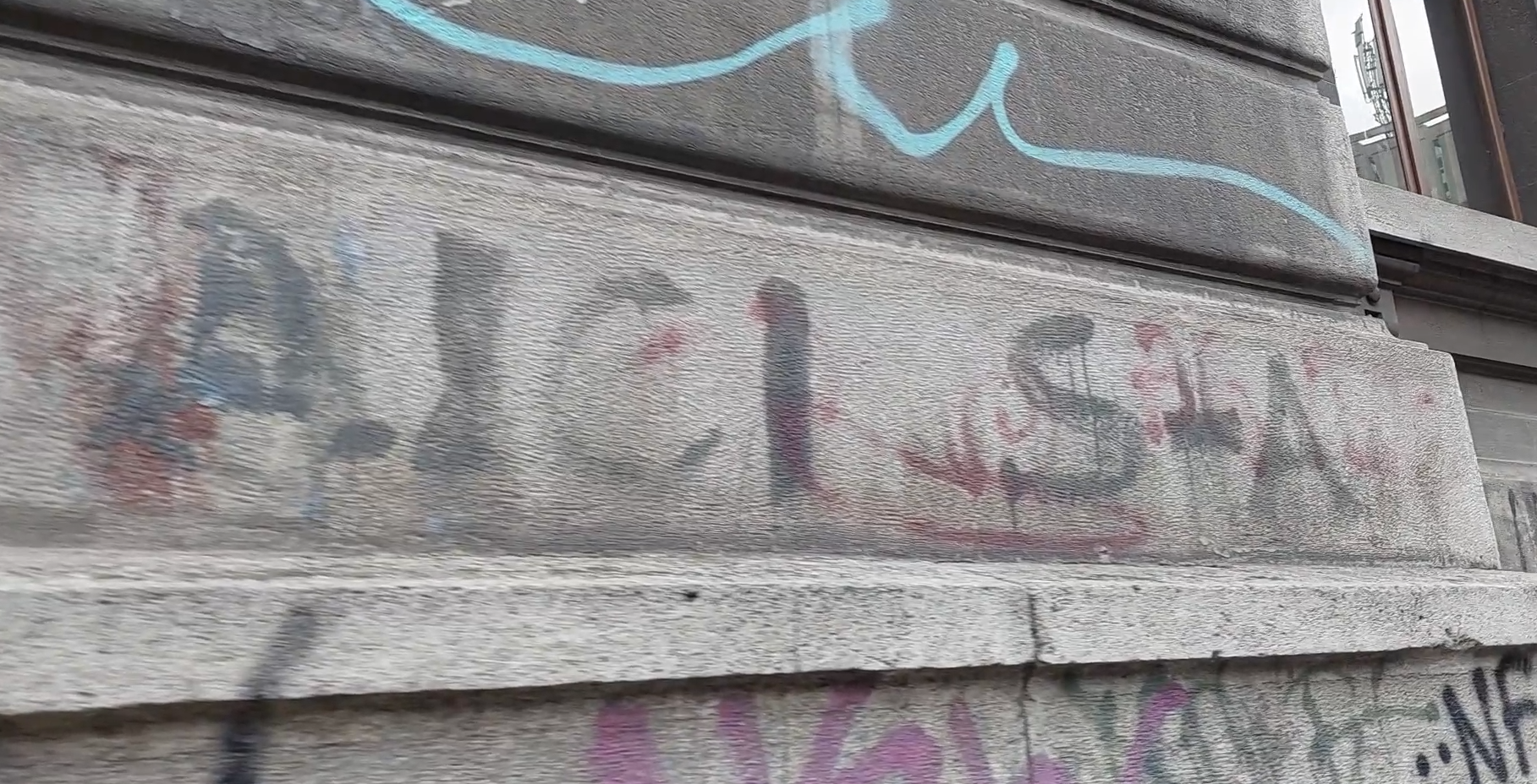 Inscripţiile de pe Palatul Universităţii, în pericol să dispară. Semnalul de alarmă tras de societatea civilă