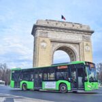 Aglomerația din autobuze sau tramvaie poate fi verificată de bucureșteni, în timp real pe Google Maps, începând de luni. FOTO: Facebook / Nicușor Dan