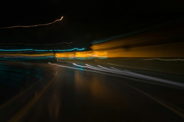 Reţinut pentru că a condus beat, drogat şi cu permisul suspendat FOTO: unsplash.com