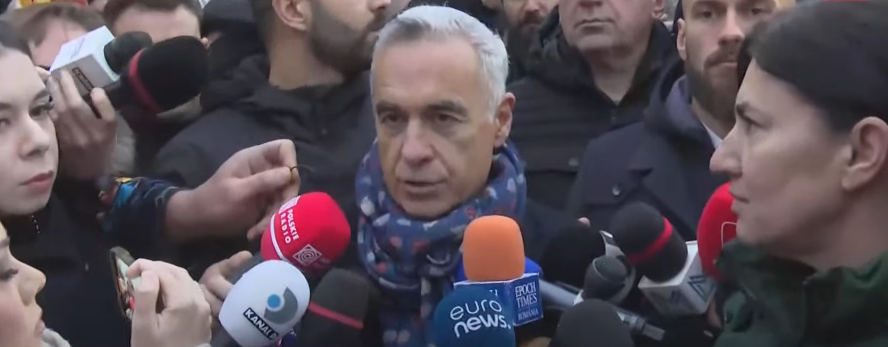 Călin Georgescu a venit la secţia de vot din Mogoşoaia şi le transmite românilor să meargă şi ei la urne, în ciuda deciziei CCR